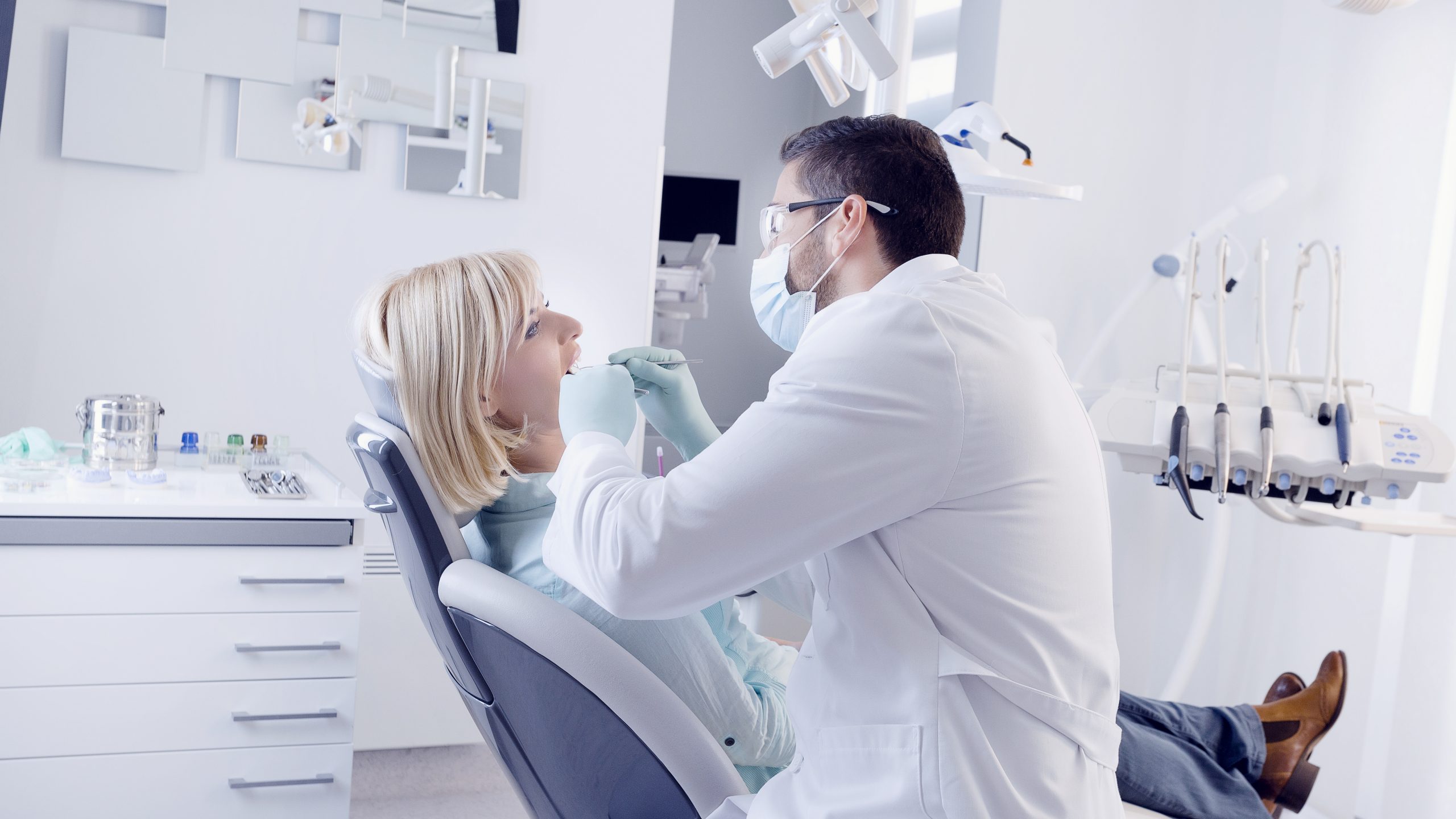Dentist in Hamburg, AR